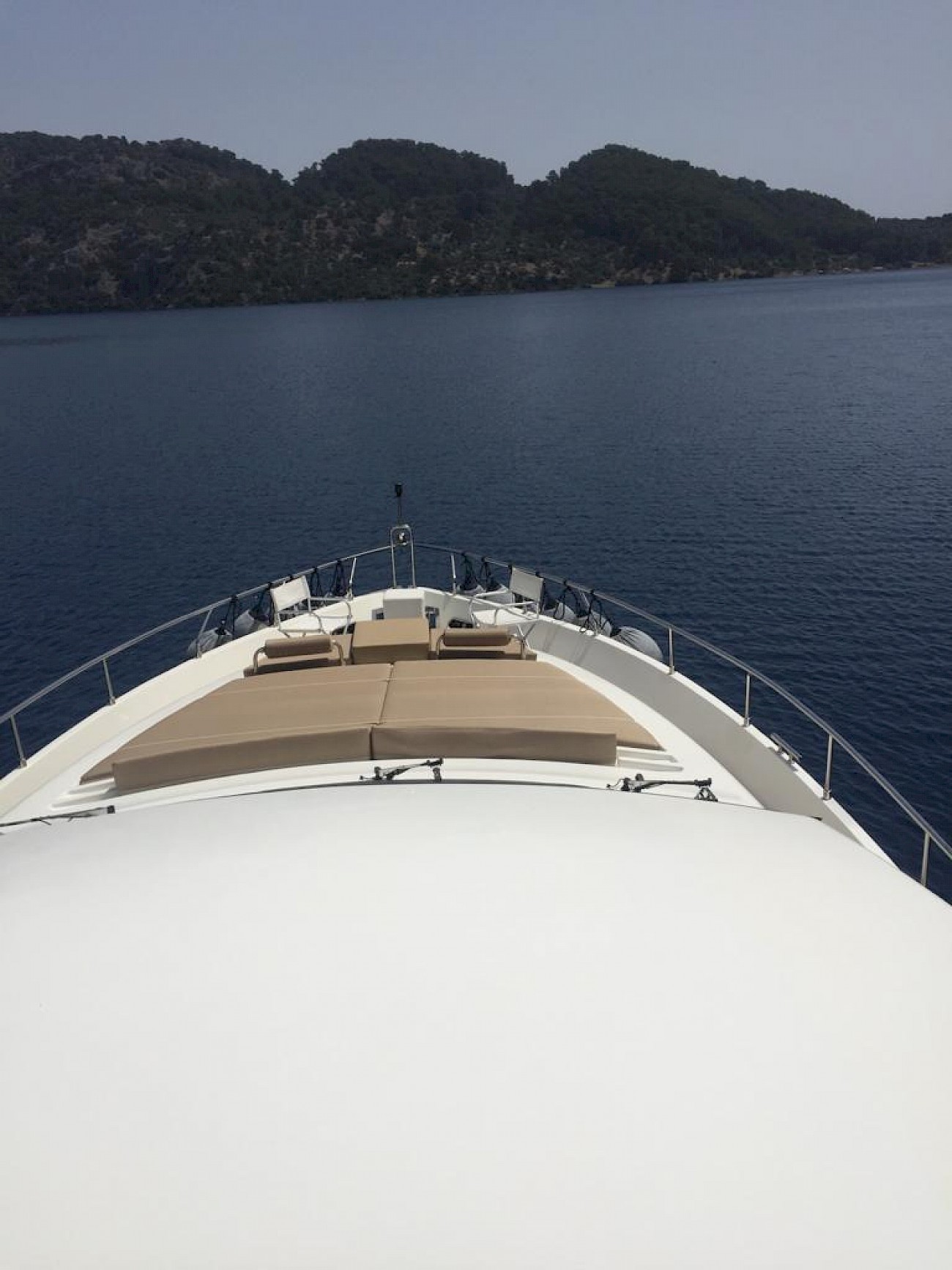 Feretti 80 Yacht Catalogue